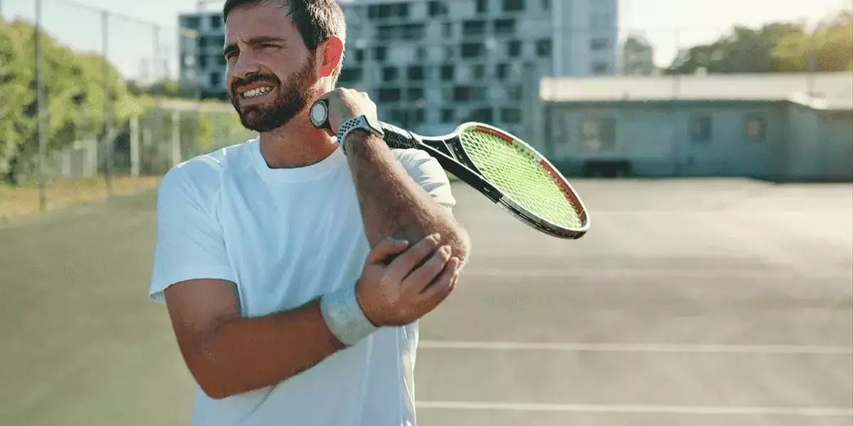 Epicondilite: Oltre il Campo da Tennis, Comprendere e Gestire il Dolore al Gomito