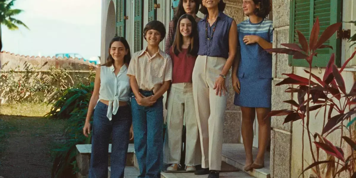 “Sono Ancora Qui”: Il Trionfo Cinematografico e la Storia Vera di Resilienza di Eunice Paiva