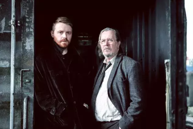 Gary Oldman rivela: il nuovo James Bond è già stato scelto, Jack Lowden in pole position