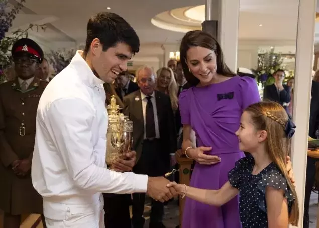 Carlos Alcaraz Desidera Incontrare di Nuovo la Principessa Charlotte a Londra