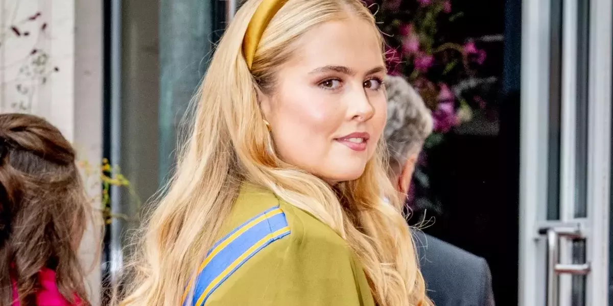 Cerchietti Reali: Amalia e Máxima d'Olanda Ridefiniscono l'Eleganza con Accessori Minimalisti