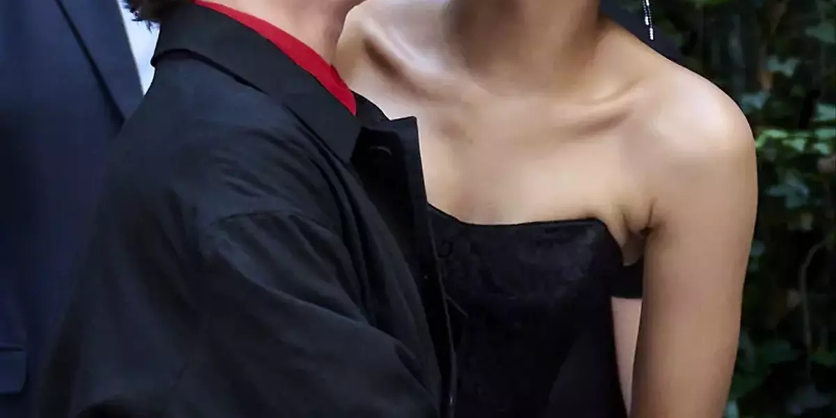 Le Coppie Stellari Che Hanno Incantato il Red Carpet degli Emmy Awards 2026
