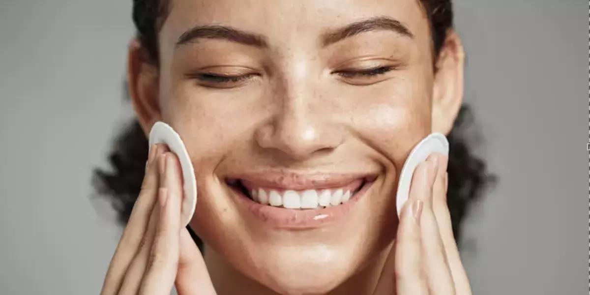 Il Tocco Sensoriale: L'Evoluzione della Bellezza attraverso le Texture Cosmetiche