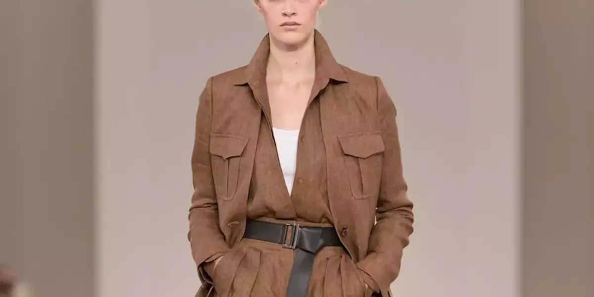 Max Mara: L'Eleganza delle Esploratrici nella Giungla Urbana