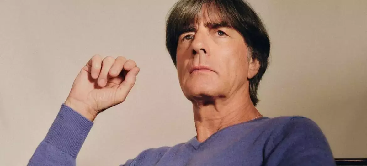 Lidl e Strenesse Blue: la moda d'autunno per tutti, con il ritorno del maglione iconico di Jogi Löw