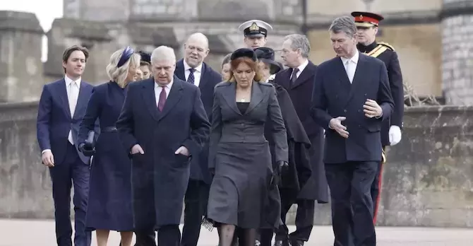 Sarah Ferguson nega le voci di un'autobiografia scandalosa e pianifica il ritorno nel Regno Unito