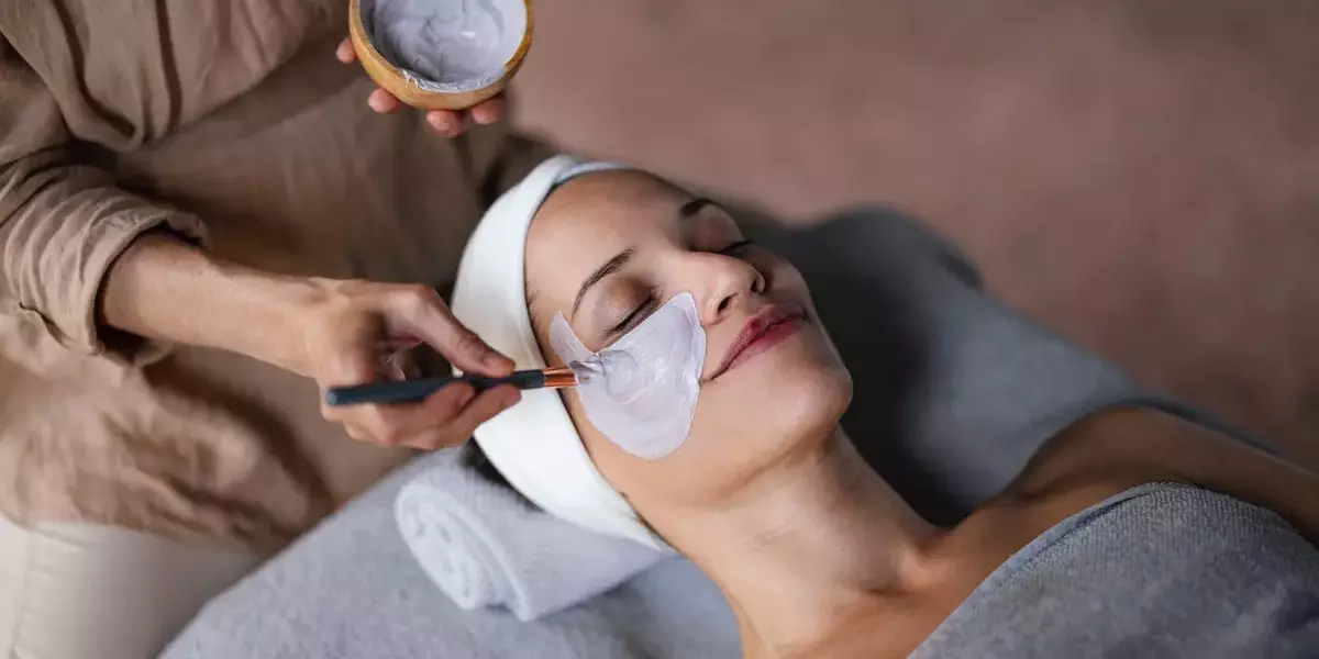 HydraFacial: Efficacia del Trattamento Rivoluzionario per la Pulizia del Viso