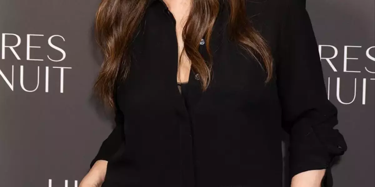 Monica Bellucci celebra la saggezza dell'età e l'autenticità
