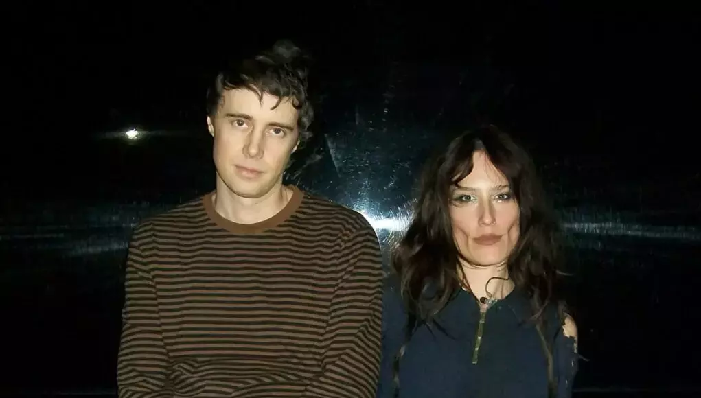 Glamorama: viaggio sonoro tra Indie Rock, Wave e Post Punk