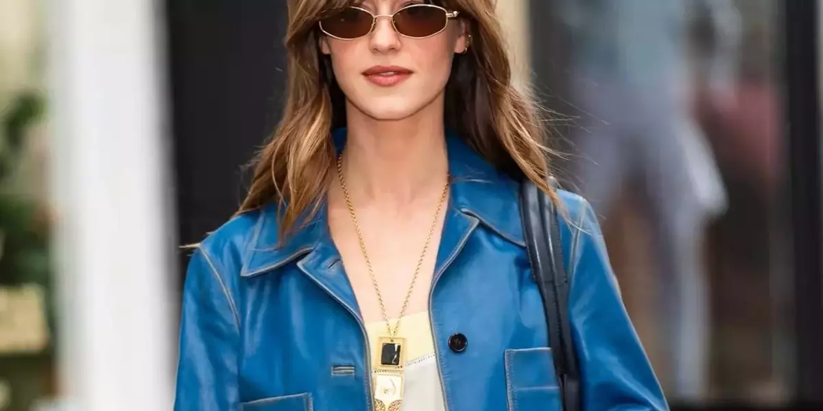 L'Eleganza Rinascimentale Incontra il Moderno: Il Blazer di Daisy Edgar-Jones Rivoluziona l'Autunno