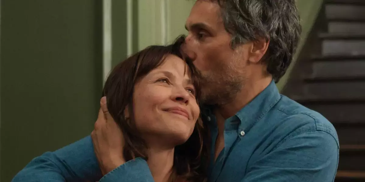 Stivali Texani: L'Eleganza Rivisitata da Sophie Marceau e le Tendenze Attuali