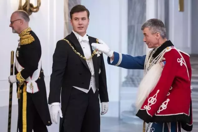 Il Principe Christian di Danimarca compie 21 anni: tra ansia per il trono e servizio militare