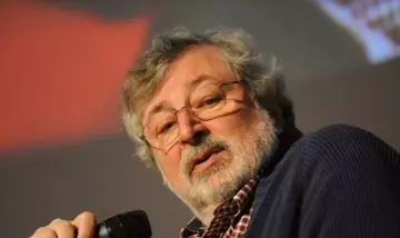 Omaggio Radiofonico a Francesco Guccini: Un Ricordo Corale