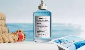 Terapia Sensoriale Marina: Il Fascino del Mare tra Profumi e Cosmetici Post-Vacanze