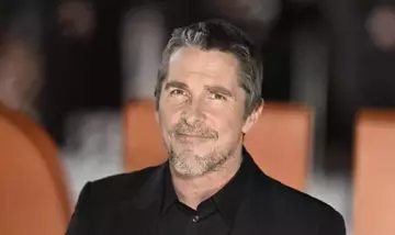Christian Bale: da eroe dello schermo a costruttore di speranza per i bambini affidati