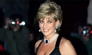 Il Ritorno del Choker: Un Gioiello tra Storia e Modernità sul Red Carpet