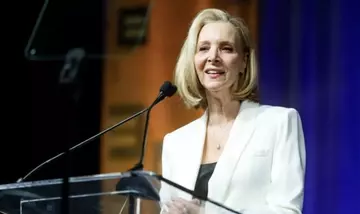 Lisa Kudrow e l'eredità di Phoebe: il rifiuto di cantare "Gatto Rognoso"