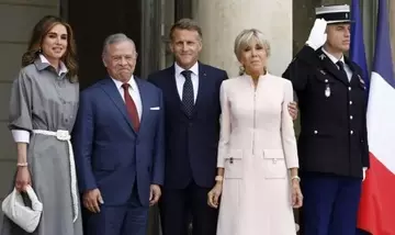 Rania di Giordania incanta Parigi: un'icona di stile e carisma all'incontro con i Macron