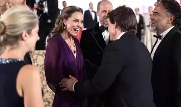 Il Fascino Innegabile di Tom Cruise: Un Sorriso Reale per la Premi￨re di "Digger"
