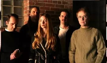 GLAMORAMA: Un Viaggio Sonoro tra Indie Rock, Wave e Post Punk