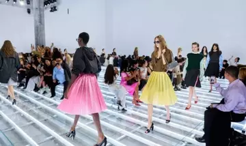 Le Scenografie Più Creative delle Sfilate della Milano Fashion Week PE27