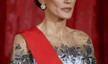 Il Segreto di Stile di Letizia di Spagna: L'Ombretto Rosato per Esaltare gli Occhi Verdi