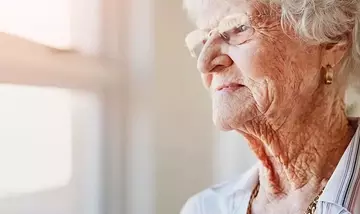 Oltre la Visita: Immaginare la Vita Quotidiana in una Residenza per Anziani