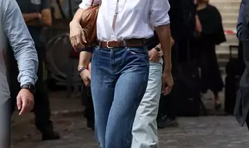 Gigi Hadid e la Rinascita del Jeans Evergreen