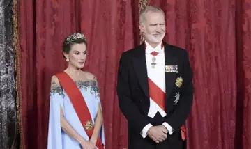 La Tiara Fleur-de-Lys: Un Gioiello Reale con Radici Britanniche e Destino Spagnolo