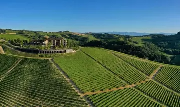Un'Oasi di Raffinatezza nelle Langhe: Boscareto Resort & Spa tra Cucina d'Eccellenza e Benessere Artistico