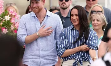 L'audace scelta di stile di Meghan Markle: un cappotto oversize che rompe le tradizioni reali